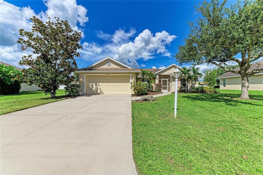 For Sale: $425,000 (3 beds, 2 baths, 1417 Square Feet)