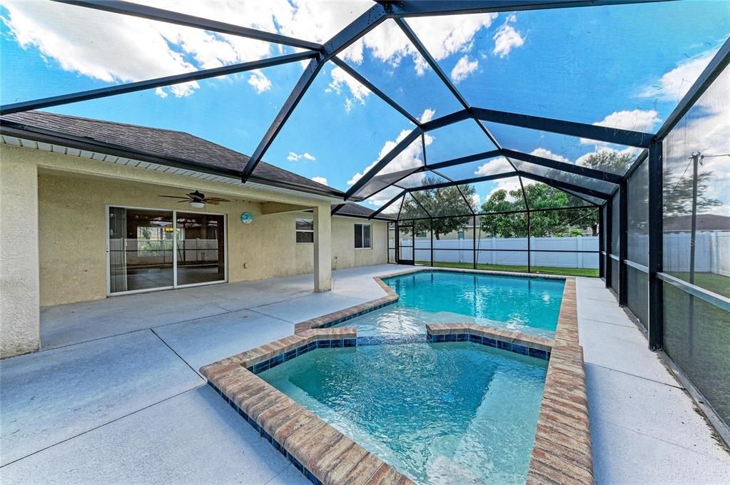 For Sale: $425,000 (3 beds, 2 baths, 1417 Square Feet)