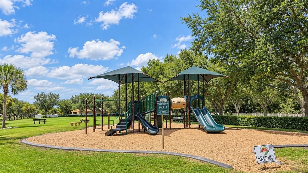 For Sale: $425,000 (3 beds, 2 baths, 1417 Square Feet)
