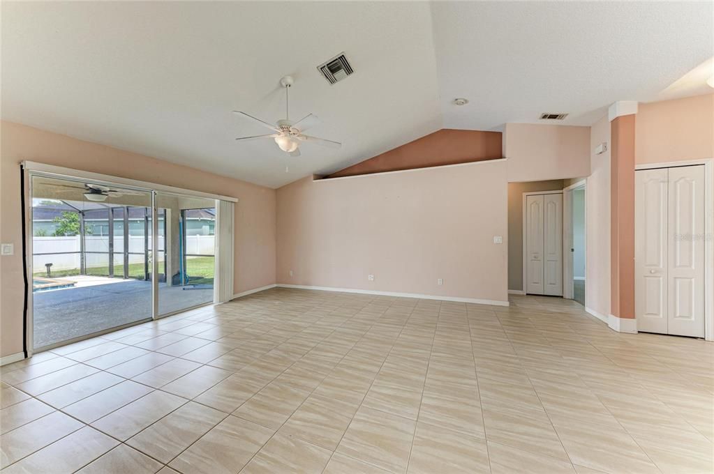 For Sale: $425,000 (3 beds, 2 baths, 1417 Square Feet)
