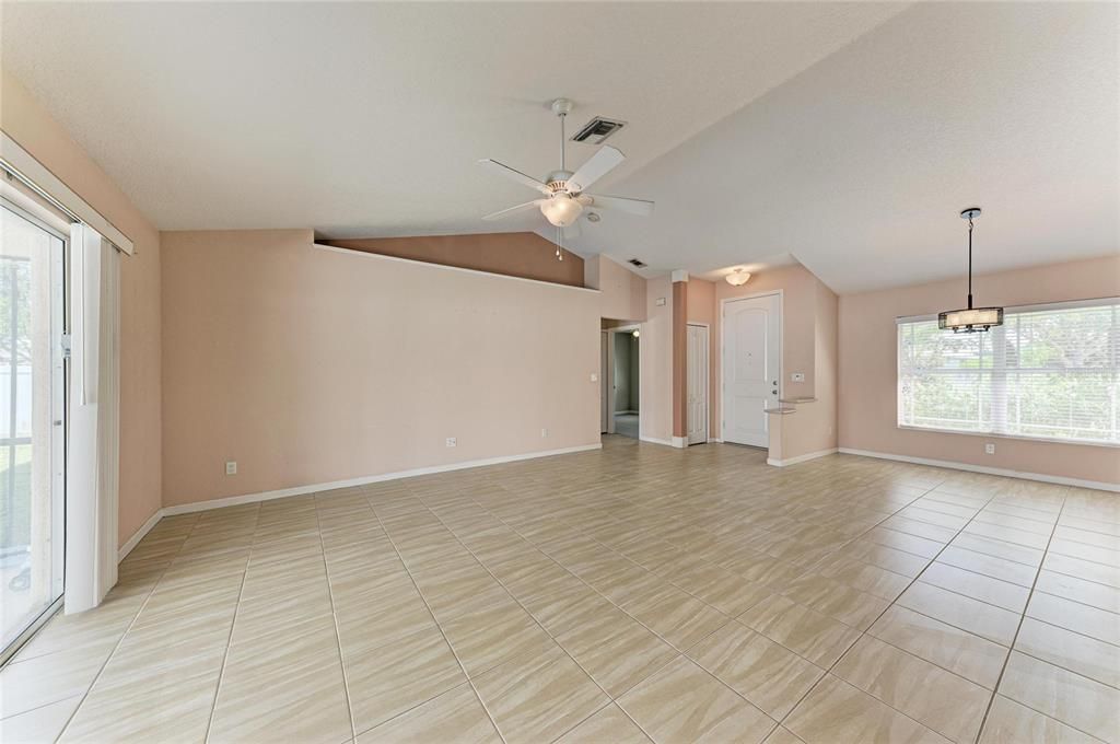 For Sale: $425,000 (3 beds, 2 baths, 1417 Square Feet)