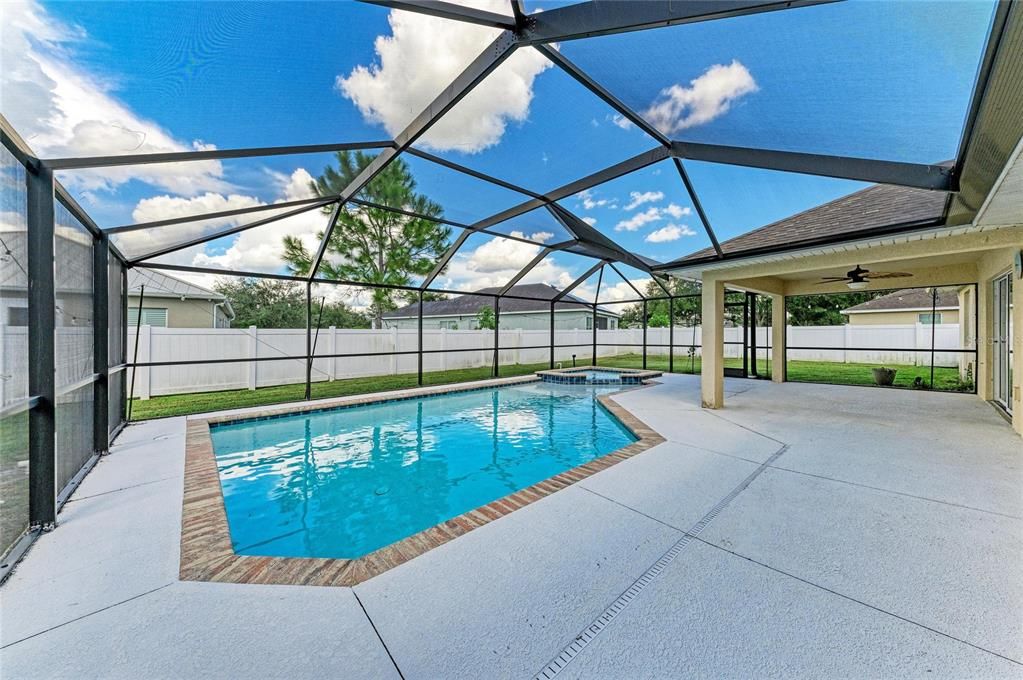 For Sale: $425,000 (3 beds, 2 baths, 1417 Square Feet)