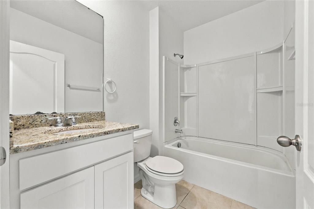 For Sale: $379,000 (5 beds, 3 baths, 2601 Square Feet)
