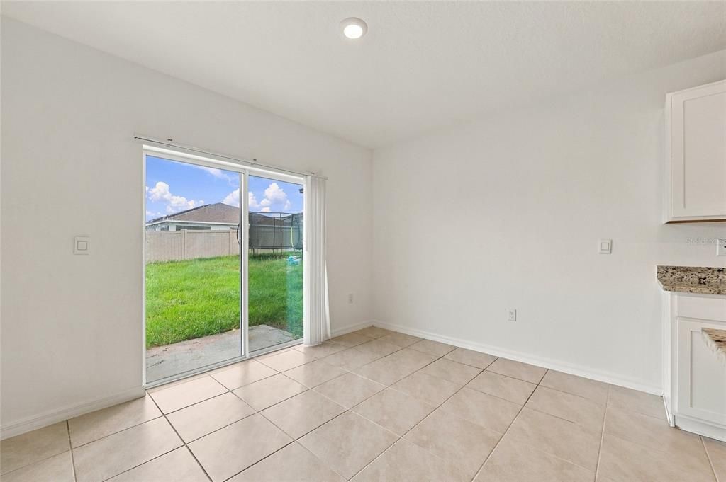For Sale: $379,000 (5 beds, 3 baths, 2601 Square Feet)