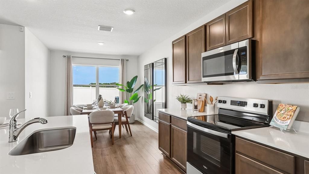 En Venta: $377,000 (4 camas, 3 baños, 2020 Pies cuadrados)