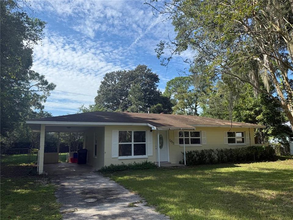For Rent: $1,745 (3 beds, 1 baths, 920 Square Feet)