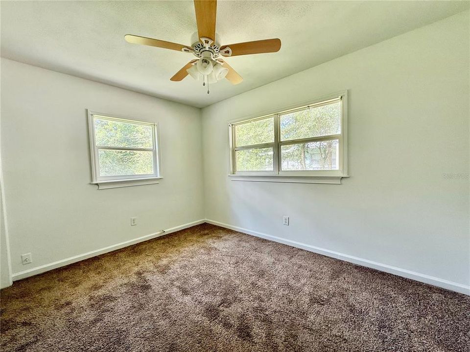 For Rent: $1,745 (3 beds, 1 baths, 920 Square Feet)