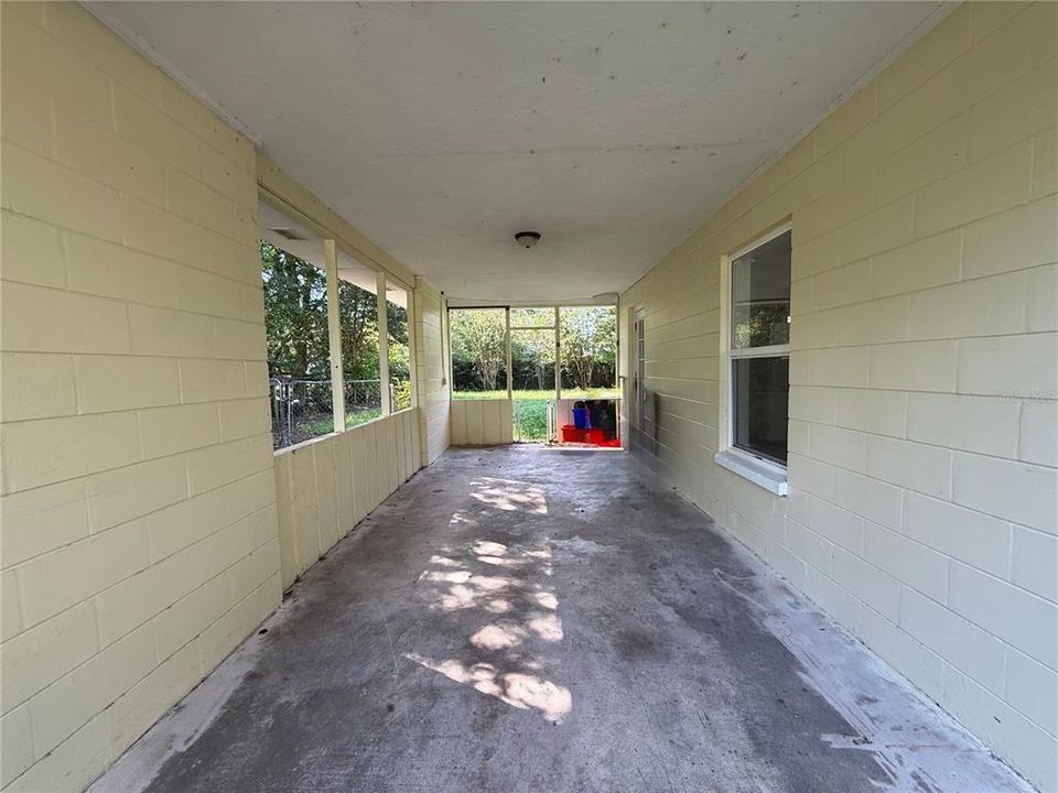 For Rent: $1,745 (3 beds, 1 baths, 920 Square Feet)