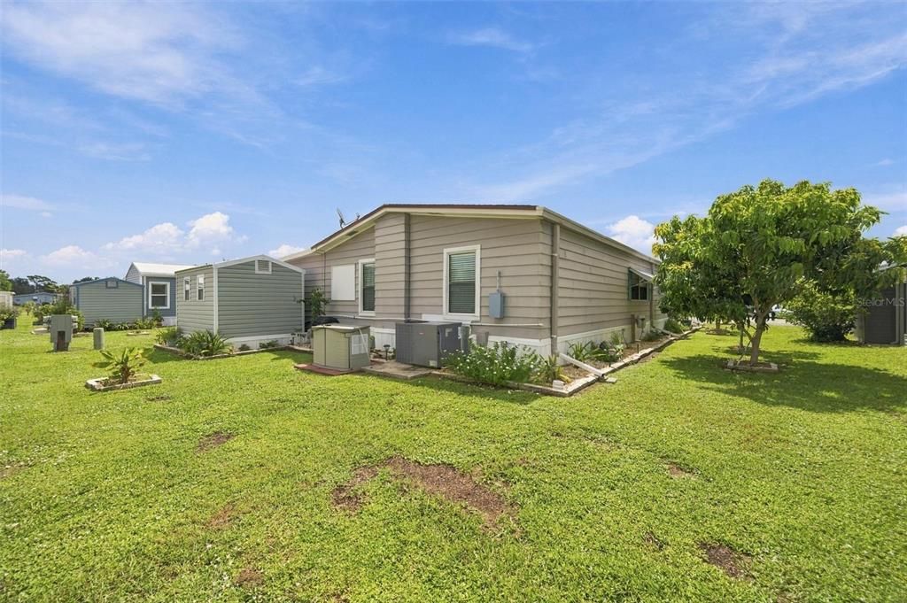 На продажу: $179,900 (2 спален, 2 ванн, 1462 Квадратных фут)