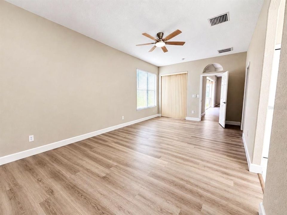 En Venta: $499,999 (3 camas, 2 baños, 2486 Pies cuadrados)