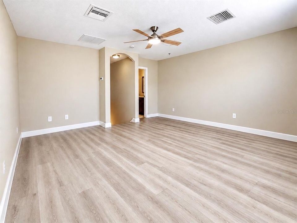 En Venta: $499,999 (3 camas, 2 baños, 2486 Pies cuadrados)