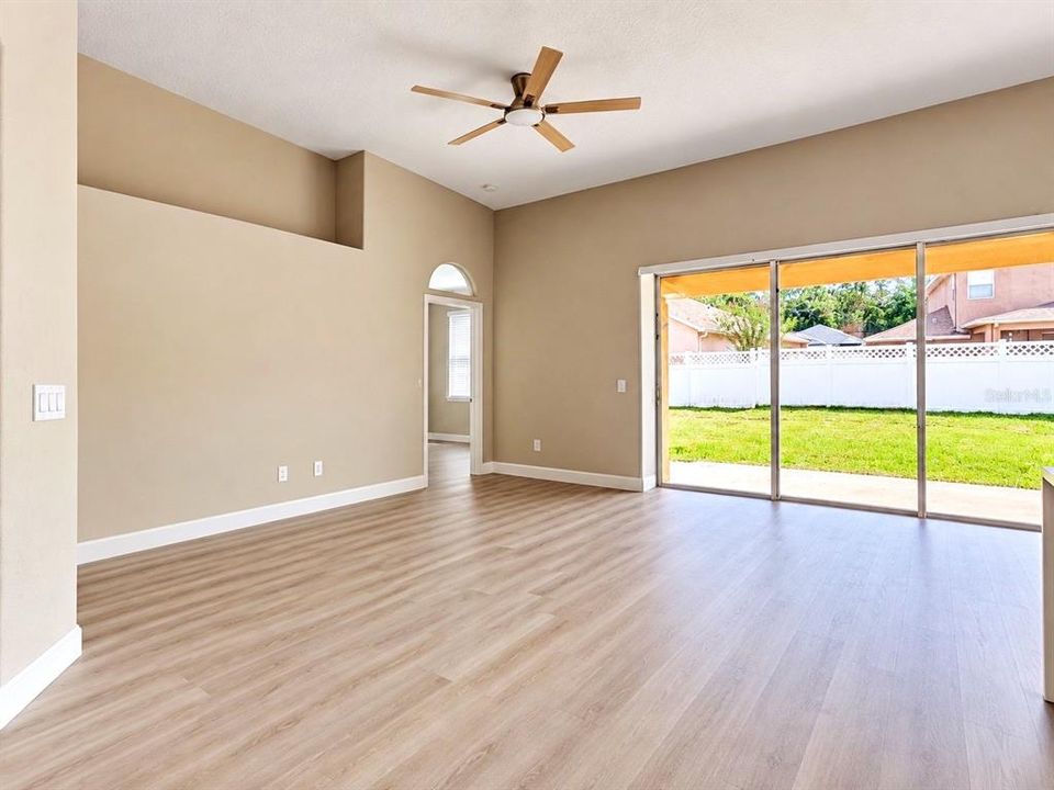 En Venta: $499,999 (3 camas, 2 baños, 2486 Pies cuadrados)
