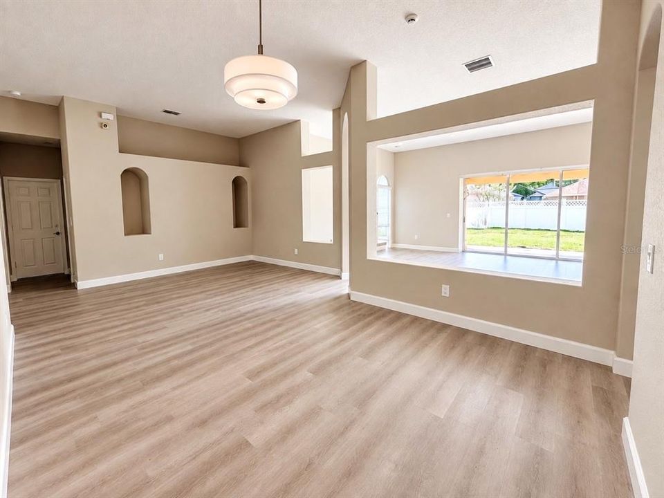En Venta: $499,999 (3 camas, 2 baños, 2486 Pies cuadrados)