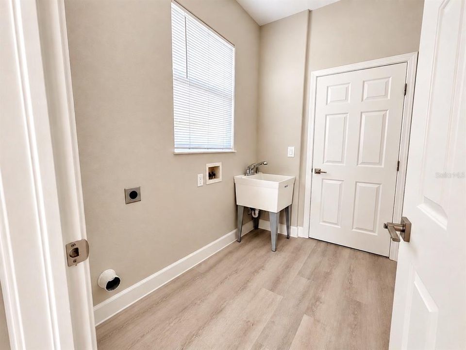 En Venta: $499,999 (3 camas, 2 baños, 2486 Pies cuadrados)