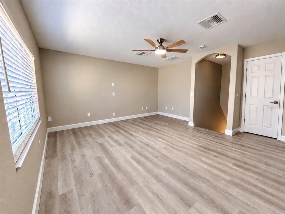 En Venta: $499,999 (3 camas, 2 baños, 2486 Pies cuadrados)