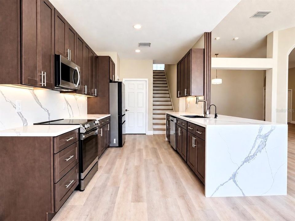 En Venta: $499,999 (3 camas, 2 baños, 2486 Pies cuadrados)