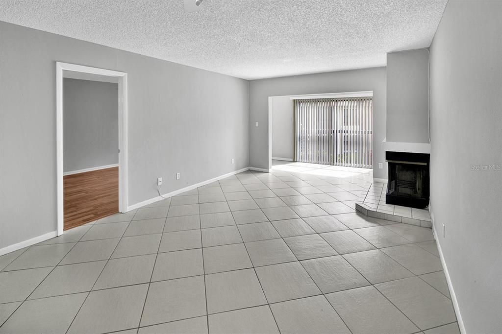 For Rent: $1,900 (2 beds, 2 baths, 1104 Square Feet)