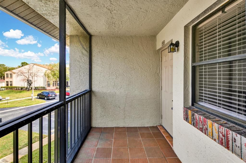 For Rent: $1,900 (2 beds, 2 baths, 1104 Square Feet)