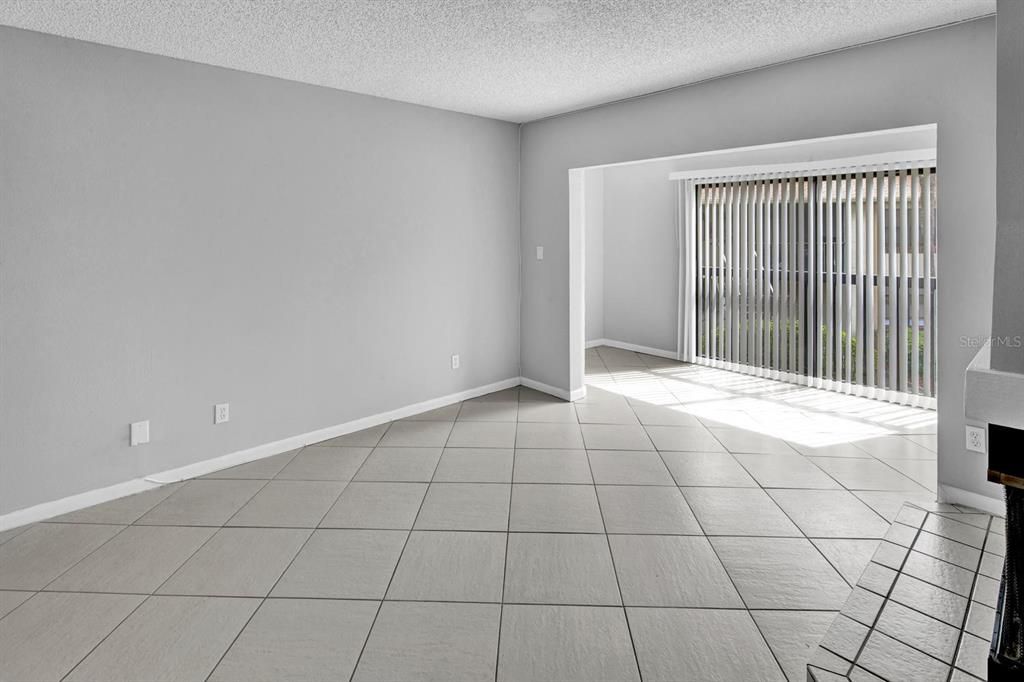 For Rent: $1,900 (2 beds, 2 baths, 1104 Square Feet)