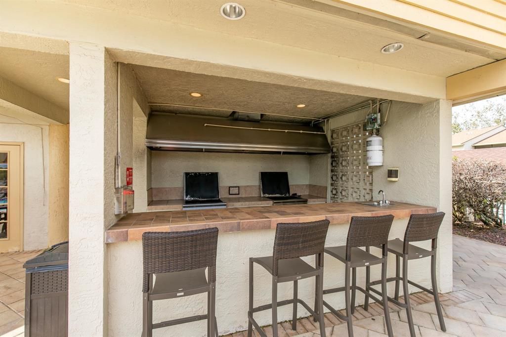 For Rent: $1,900 (2 beds, 2 baths, 1104 Square Feet)