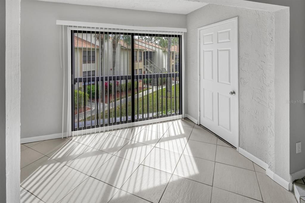 For Rent: $1,900 (2 beds, 2 baths, 1104 Square Feet)