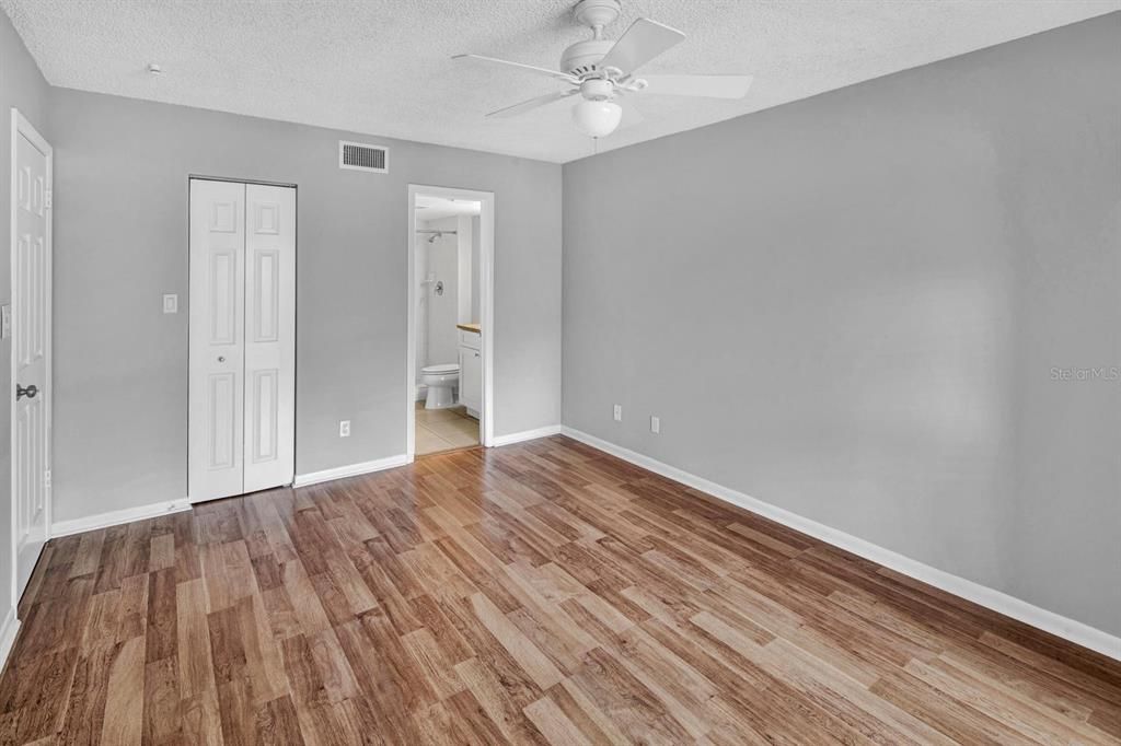 For Rent: $1,900 (2 beds, 2 baths, 1104 Square Feet)