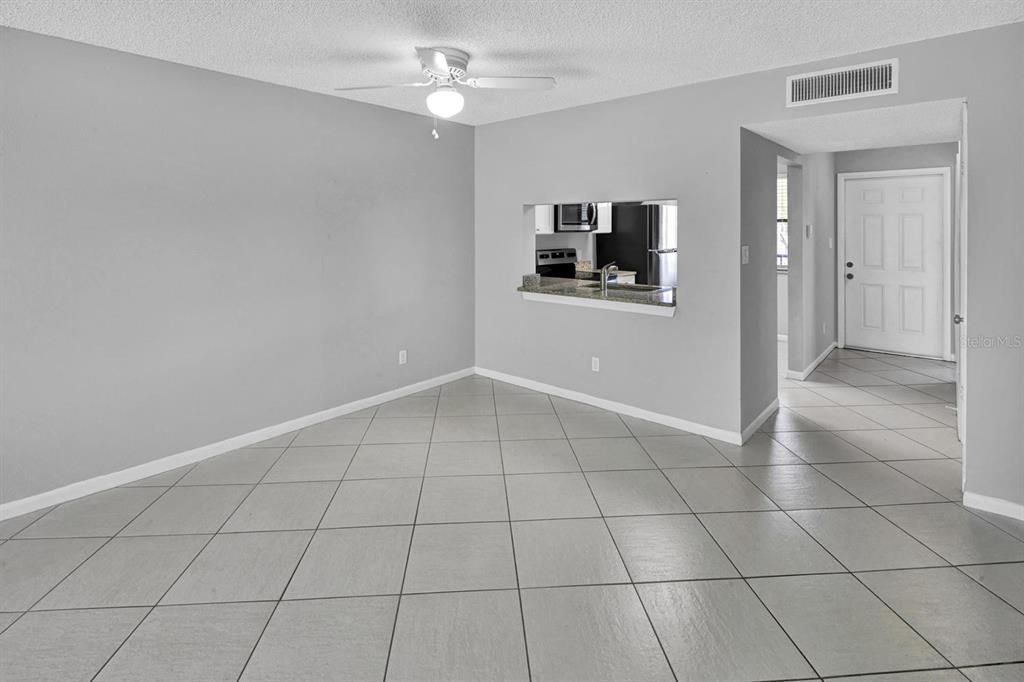 For Rent: $1,900 (2 beds, 2 baths, 1104 Square Feet)