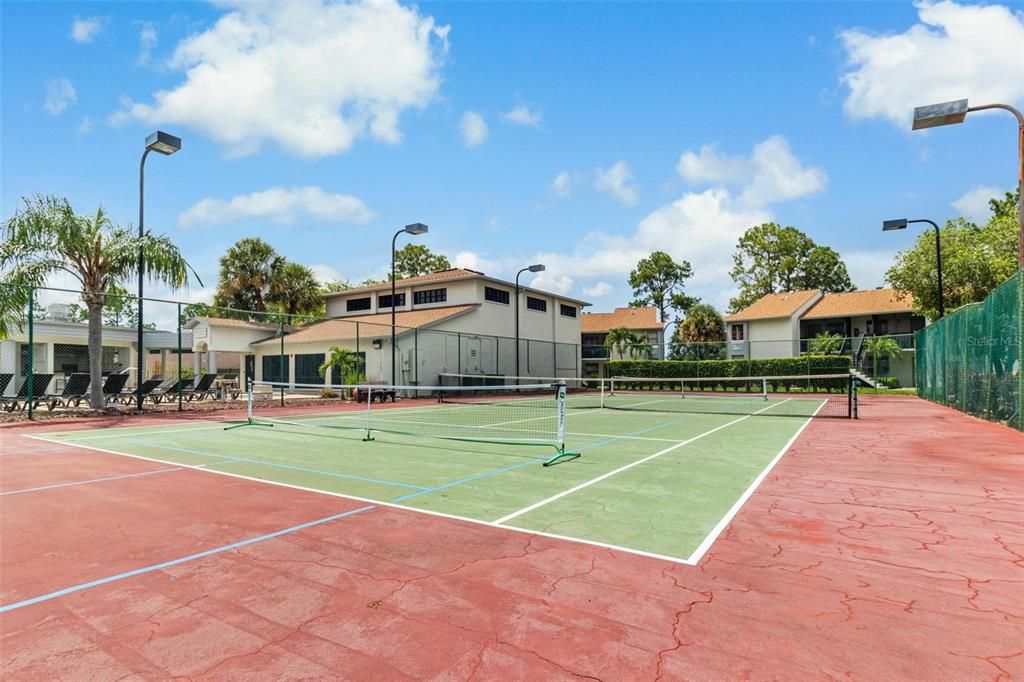 For Rent: $1,900 (2 beds, 2 baths, 1104 Square Feet)