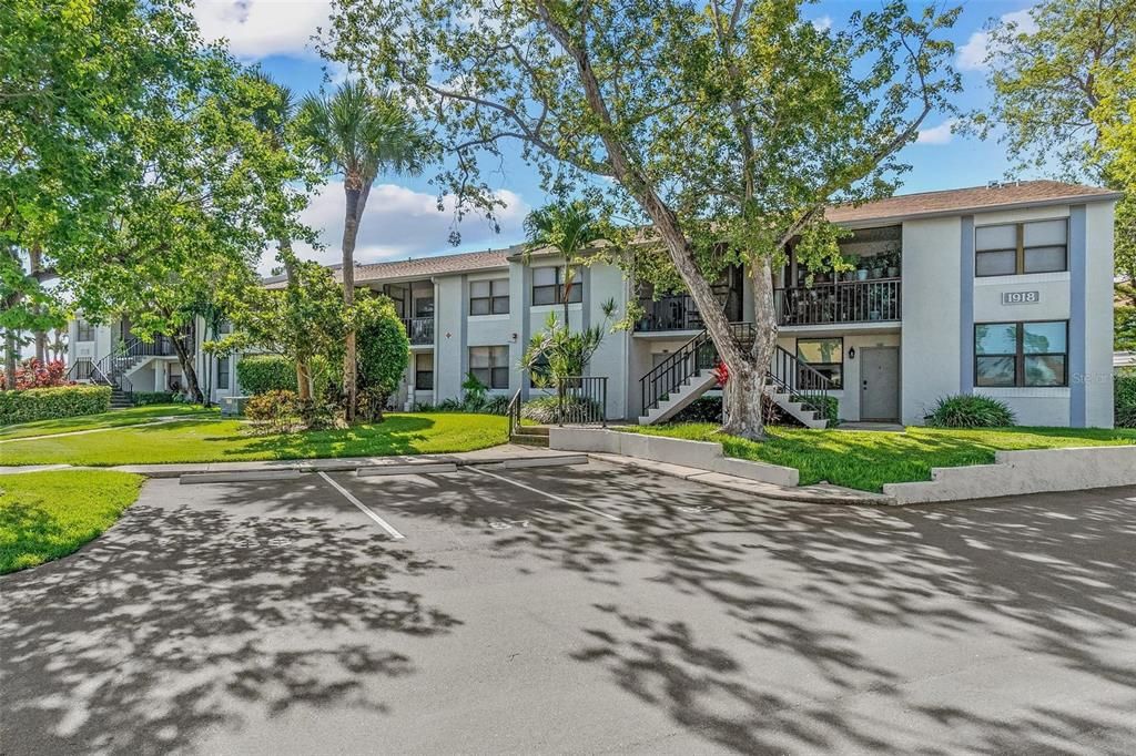 For Rent: $1,900 (2 beds, 2 baths, 1104 Square Feet)