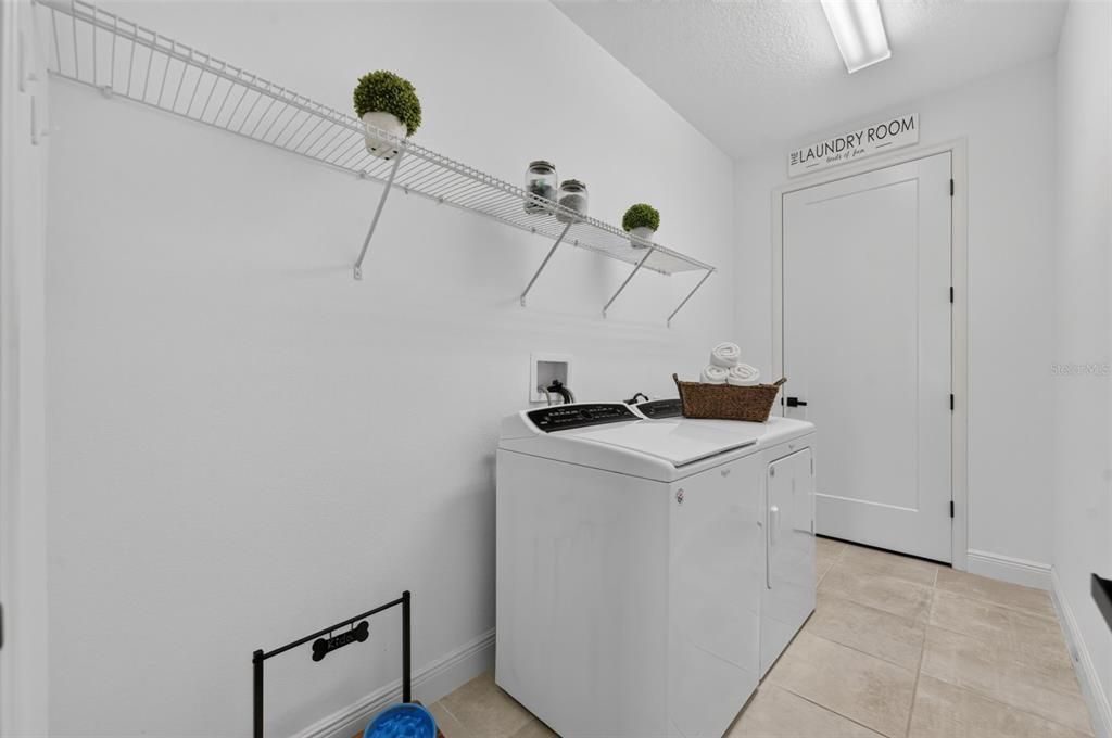 En Venta: $700,000 (3 camas, 2 baños, 2066 Pies cuadrados)