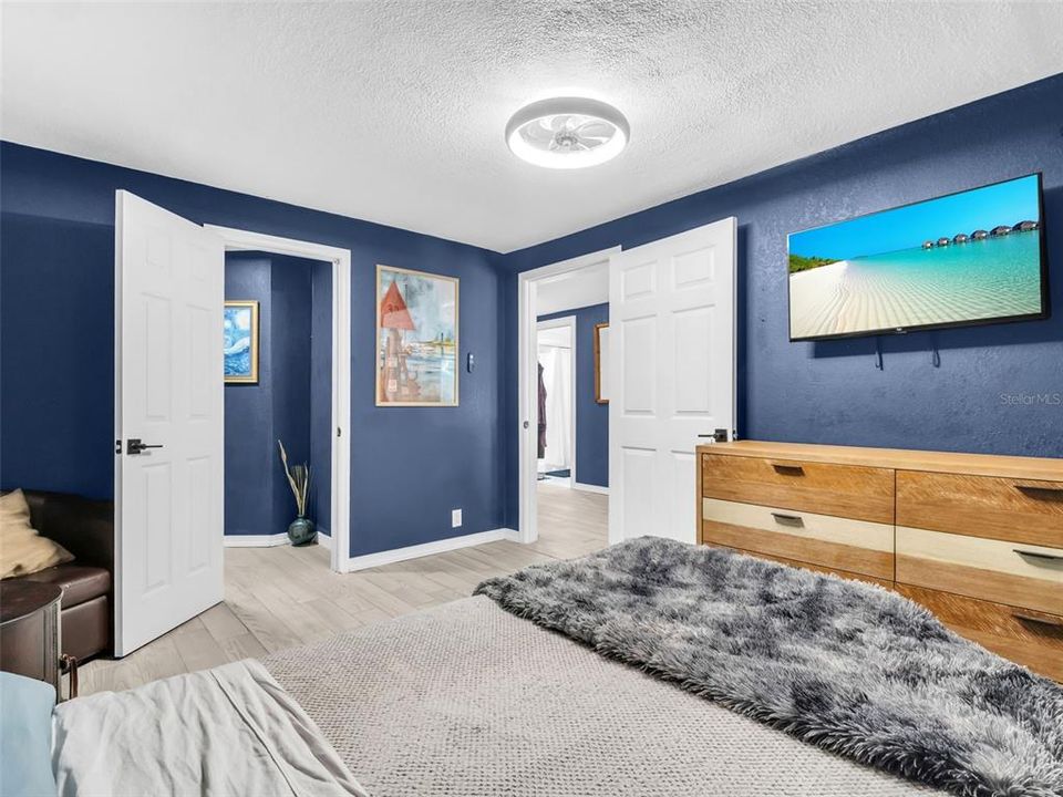 For Sale: $675,000 (4 beds, 2 baths, 2102 Square Feet)