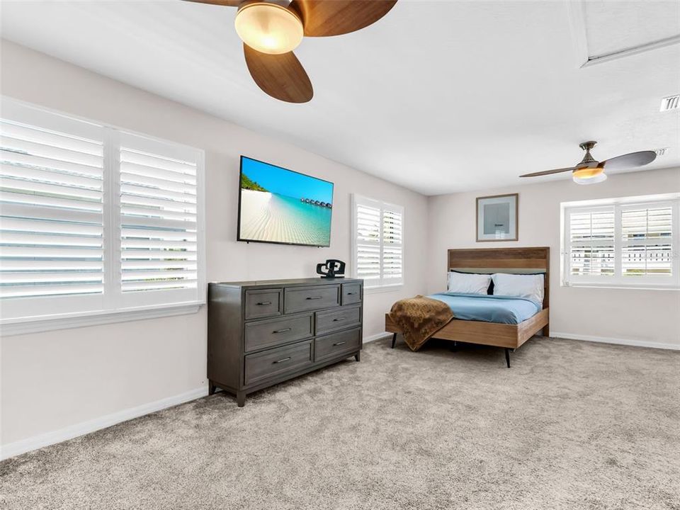 For Sale: $675,000 (4 beds, 2 baths, 2102 Square Feet)
