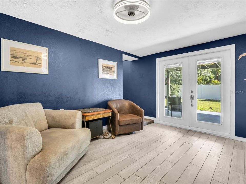 For Sale: $675,000 (4 beds, 2 baths, 2102 Square Feet)