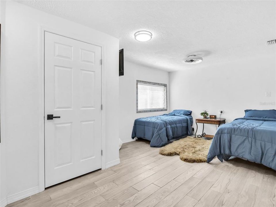 For Sale: $675,000 (4 beds, 2 baths, 2102 Square Feet)