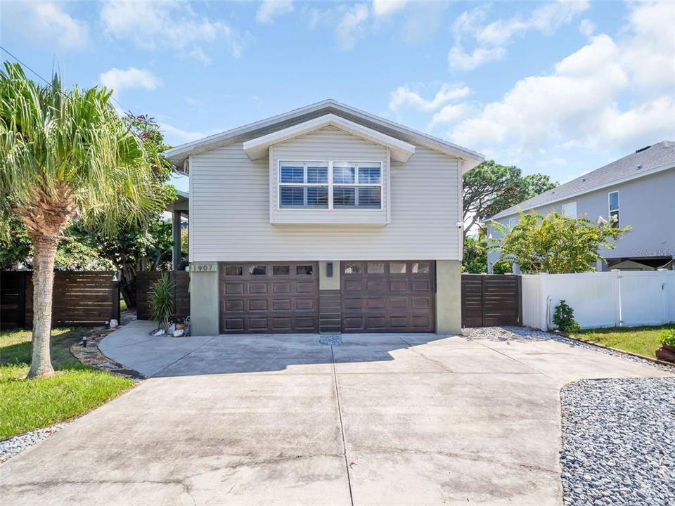 For Sale: $675,000 (4 beds, 2 baths, 2102 Square Feet)