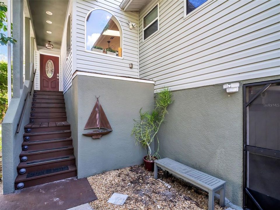 For Sale: $675,000 (4 beds, 2 baths, 2102 Square Feet)