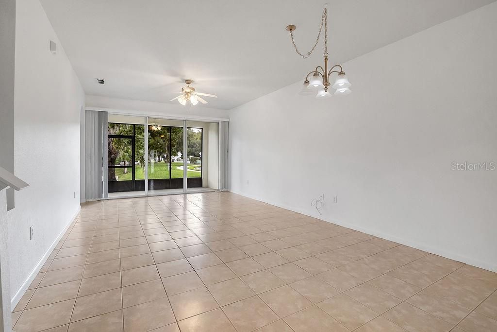 For Rent: $1,900 (3 beds, 3 baths, 1504 Square Feet)
