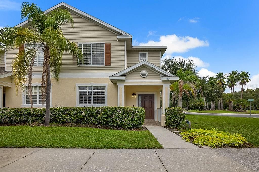For Rent: $1,900 (3 beds, 3 baths, 1504 Square Feet)