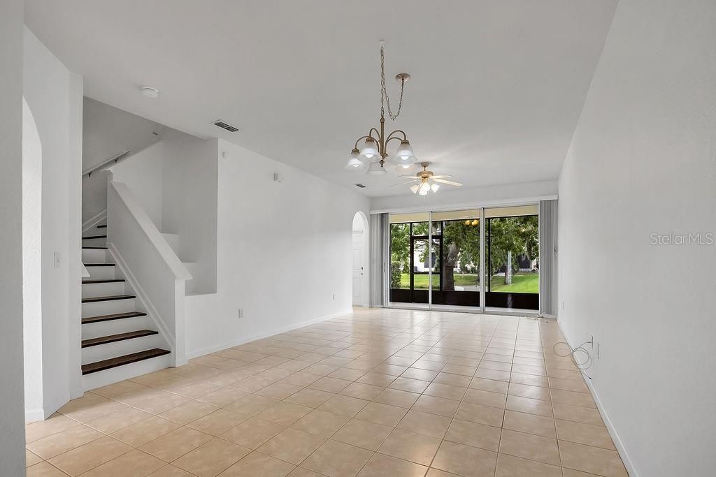 For Rent: $1,900 (3 beds, 3 baths, 1504 Square Feet)