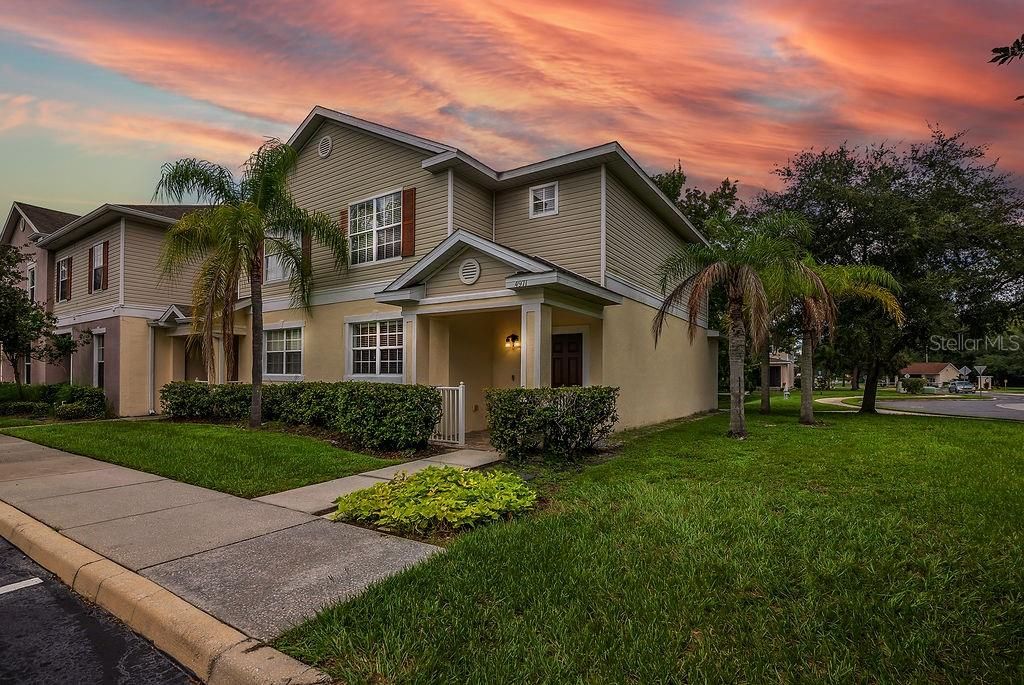 For Rent: $1,900 (3 beds, 3 baths, 1504 Square Feet)