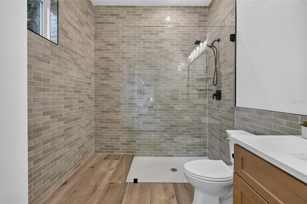 For Sale: $824,900 (5 beds, 3 baths, 3184 Square Feet)