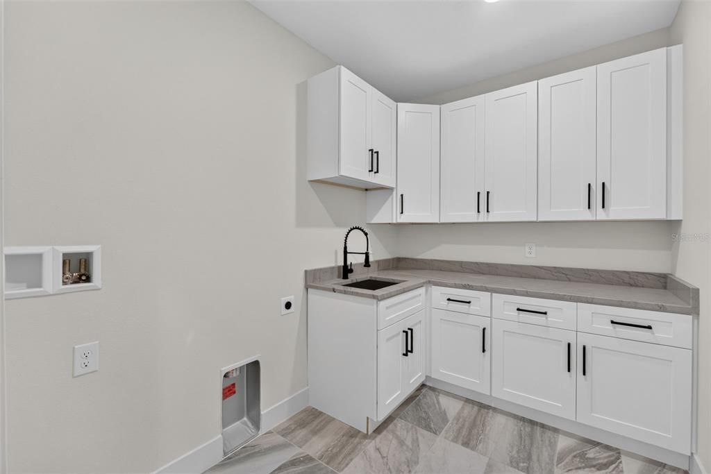 For Sale: $824,900 (5 beds, 3 baths, 3184 Square Feet)