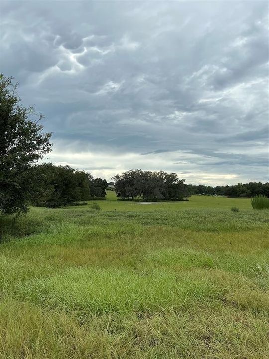 待售: $375,000 (5.19 acres)
