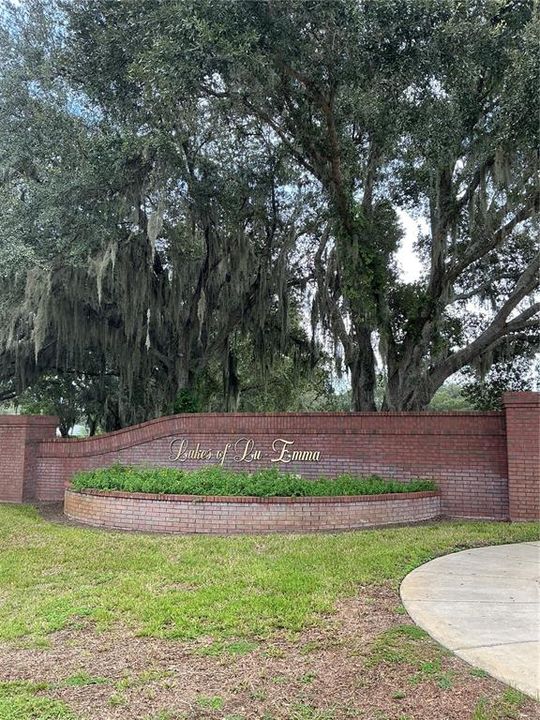待售: $375,000 (5.19 acres)