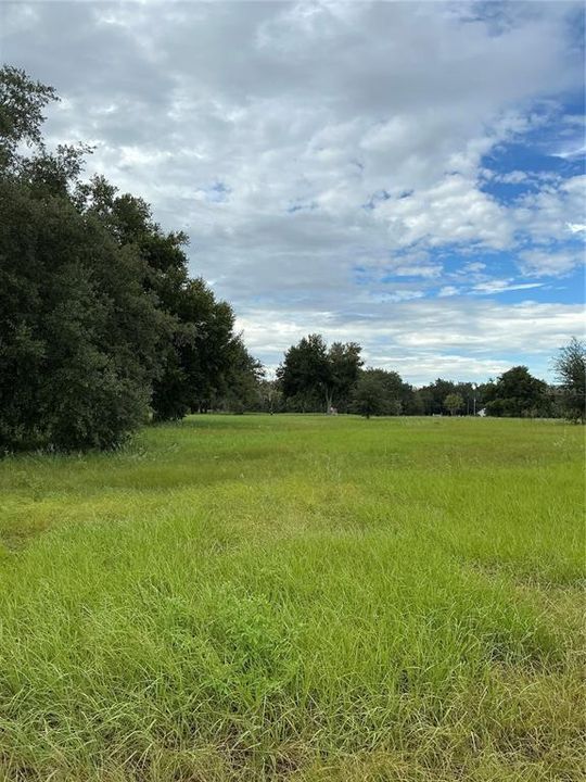 待售: $375,000 (5.19 acres)