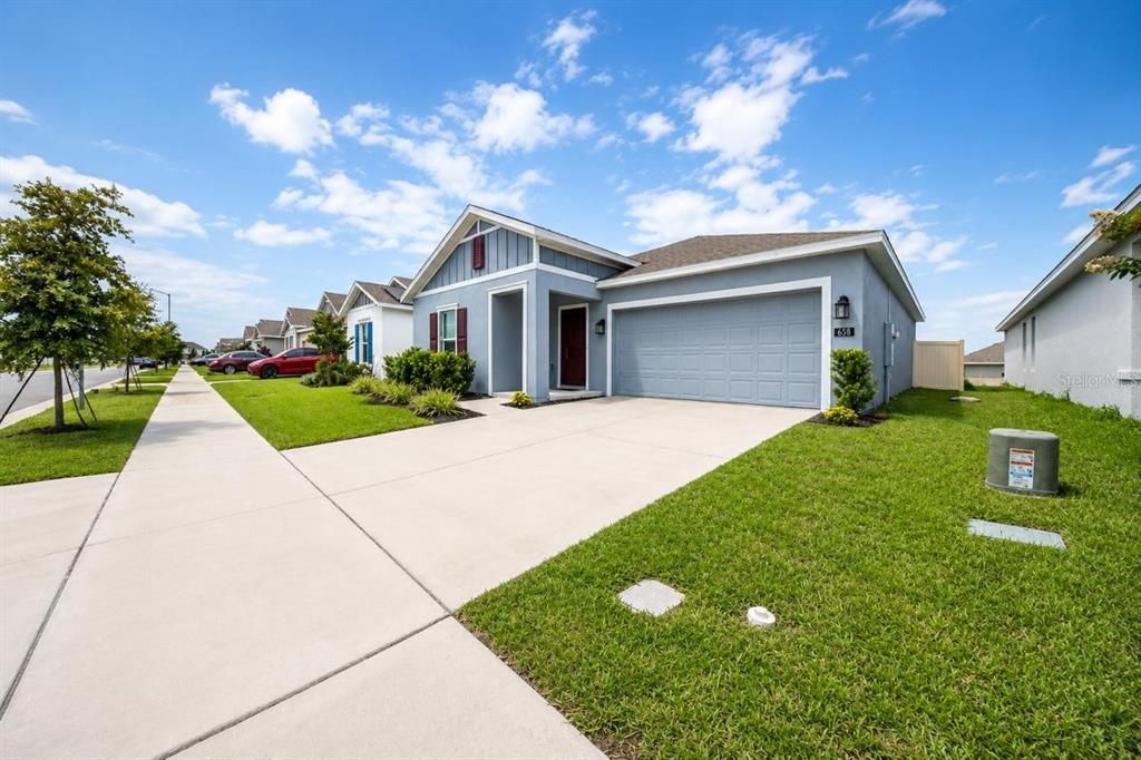 For Rent: $1,900 (3 beds, 2 baths, 1605 Square Feet)