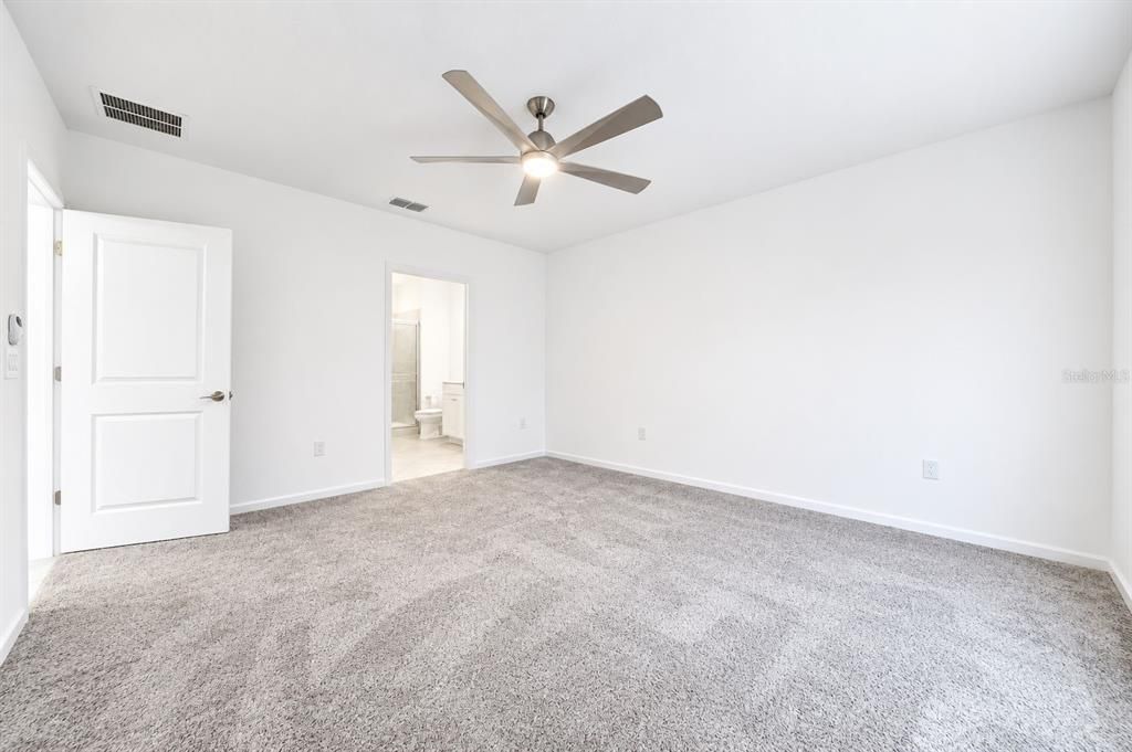 For Rent: $1,900 (3 beds, 2 baths, 1605 Square Feet)