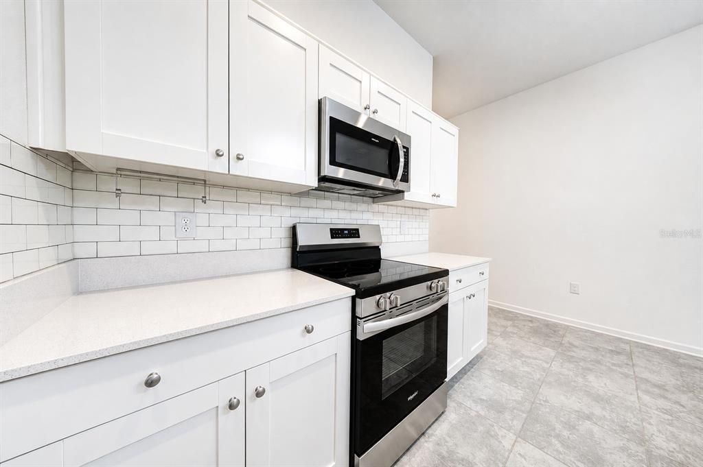 For Rent: $1,900 (3 beds, 2 baths, 1605 Square Feet)