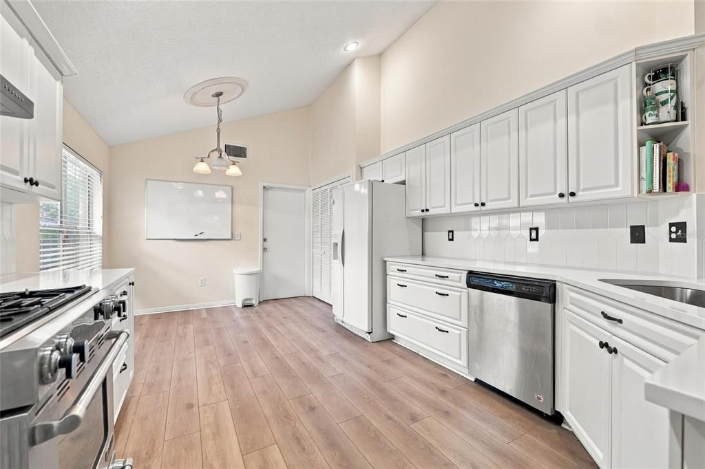 For Sale: $469,900 (3 beds, 2 baths, 1930 Square Feet)