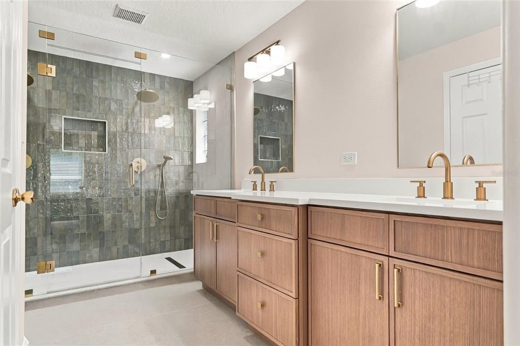 For Sale: $469,900 (3 beds, 2 baths, 1930 Square Feet)